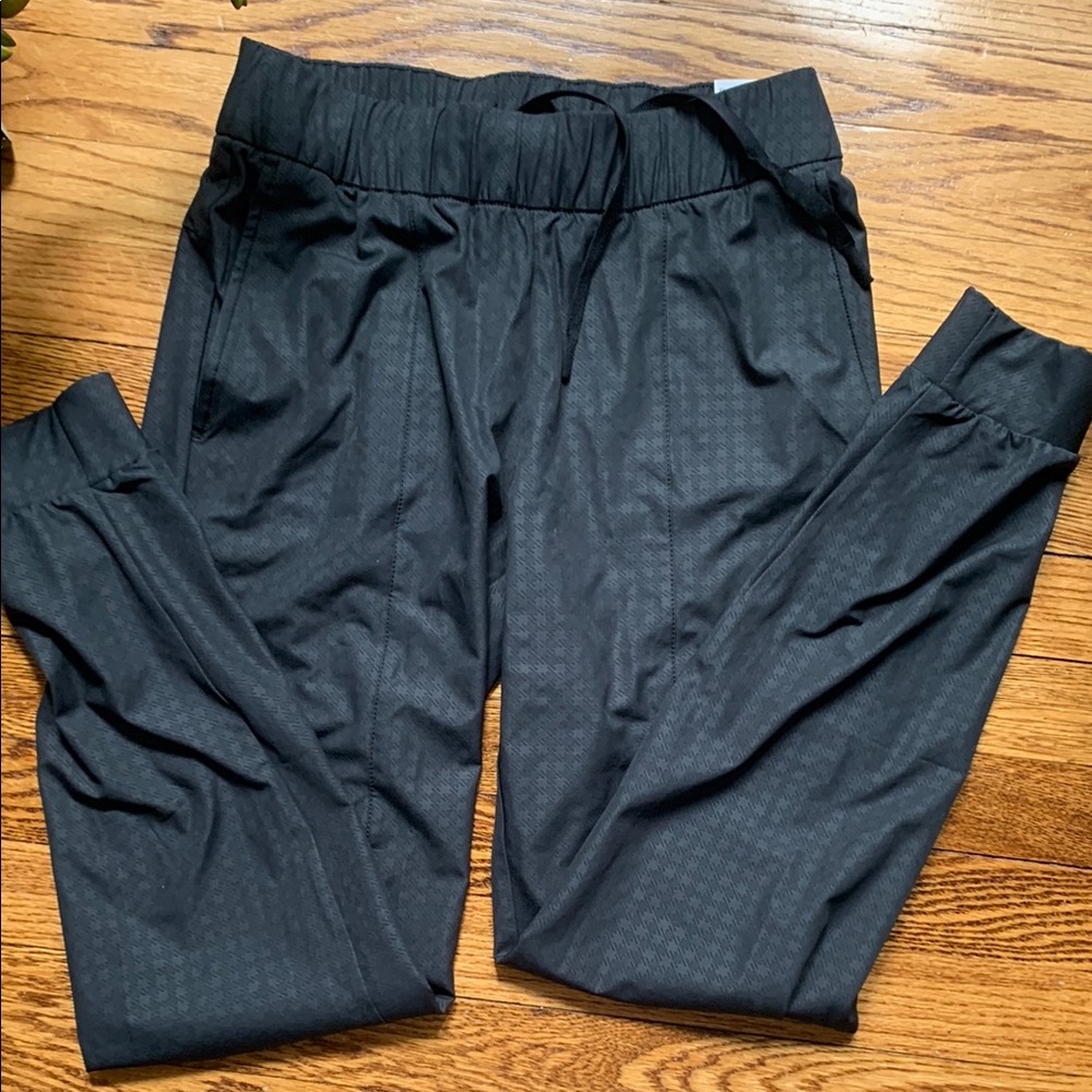 NWT Nike Women’s dry fit golf pants